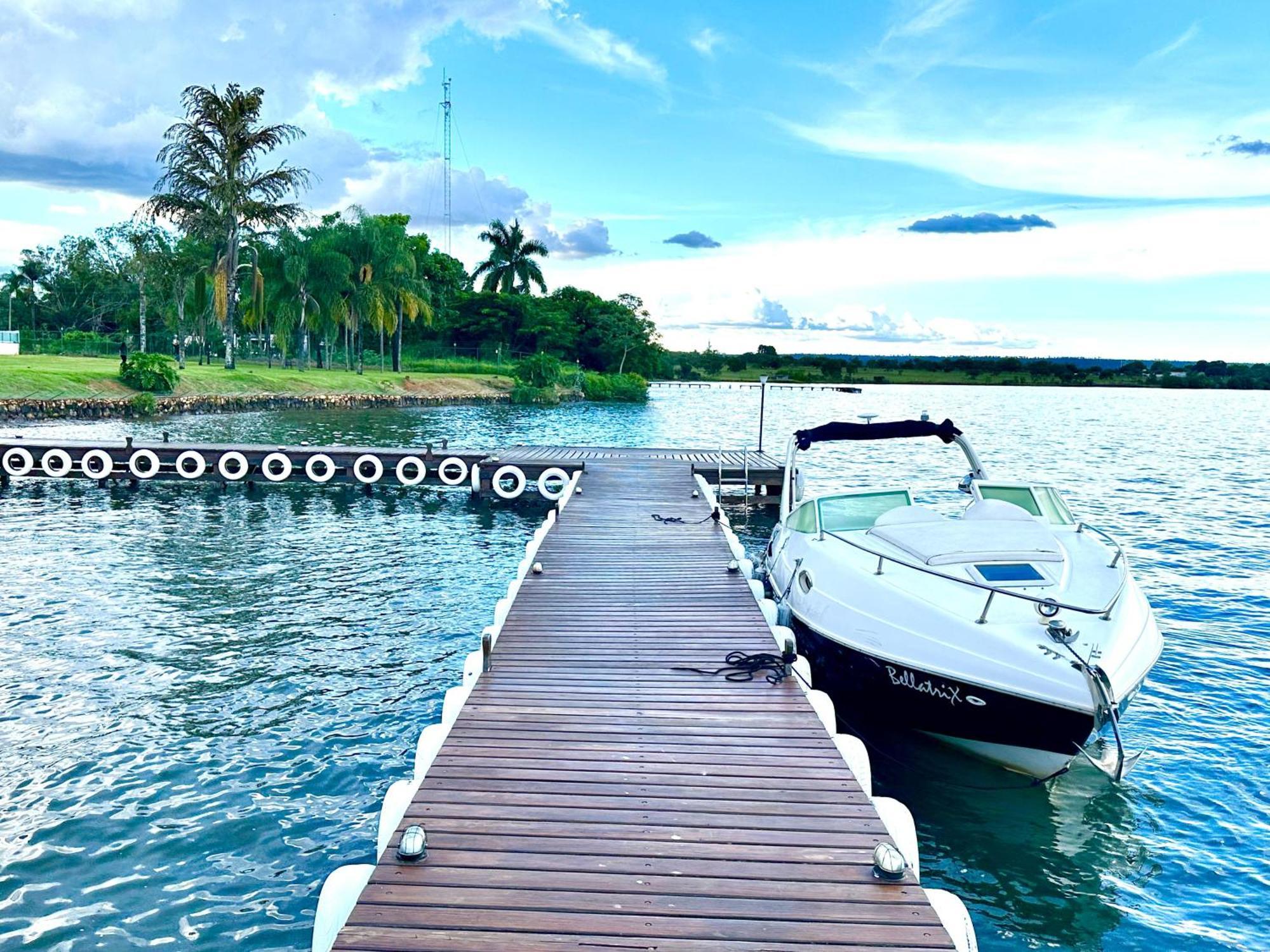 Casa Ipe - Beira Lago- View Brasilia